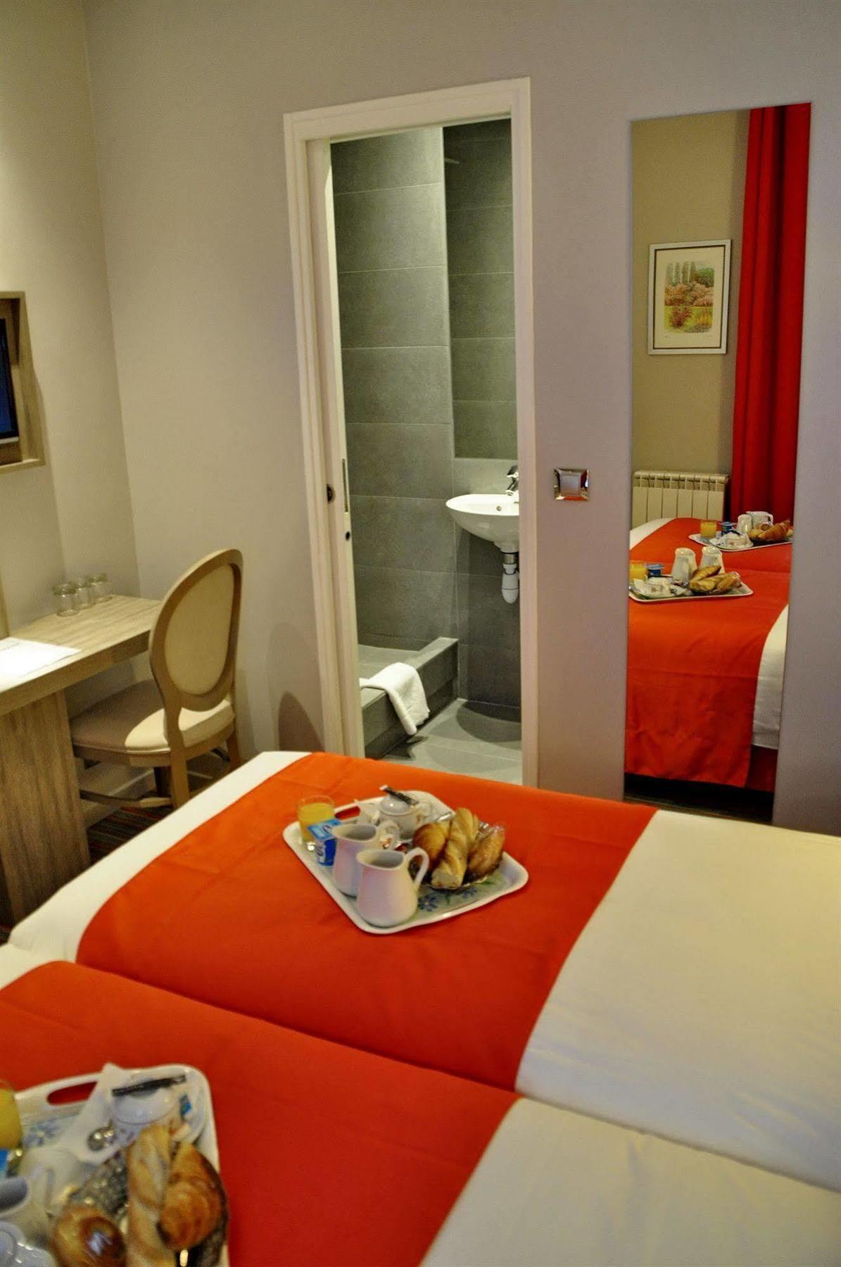 Hotel Floridor Etoile Aulnay-sous-Bois Exteriör bild